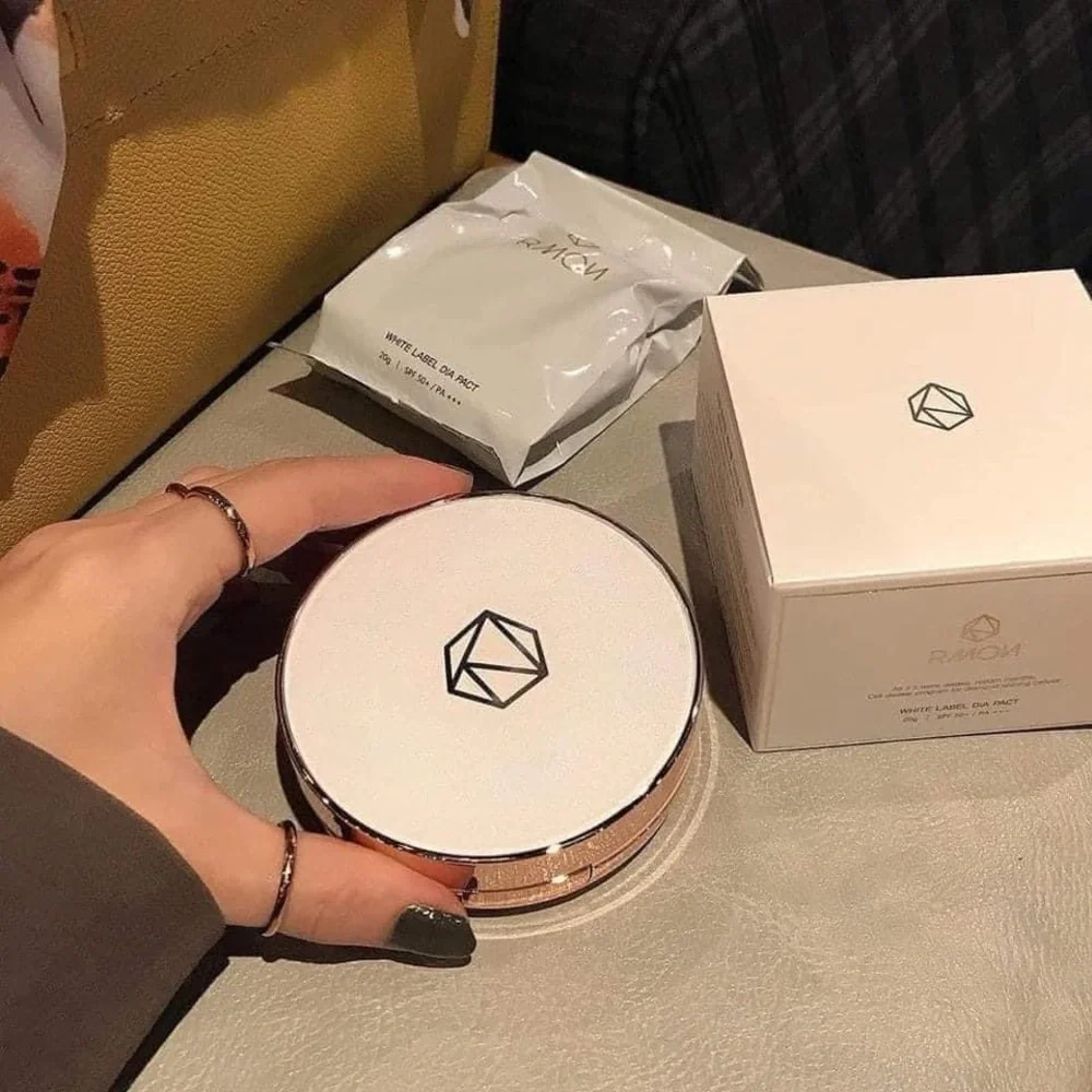 RMON WHITE LABEL DIA TRIPLE PACT SPF50+/PA++++ with refill.